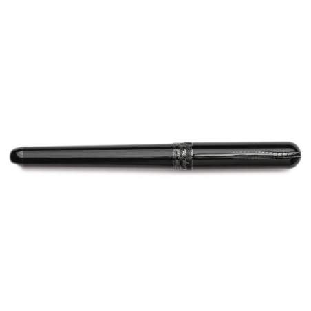 Pineider Avatar UR Glossy Black Fountain Pen Medium nib