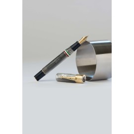 Gioia Partenope Fountain pen Madreperla gold Fine nib